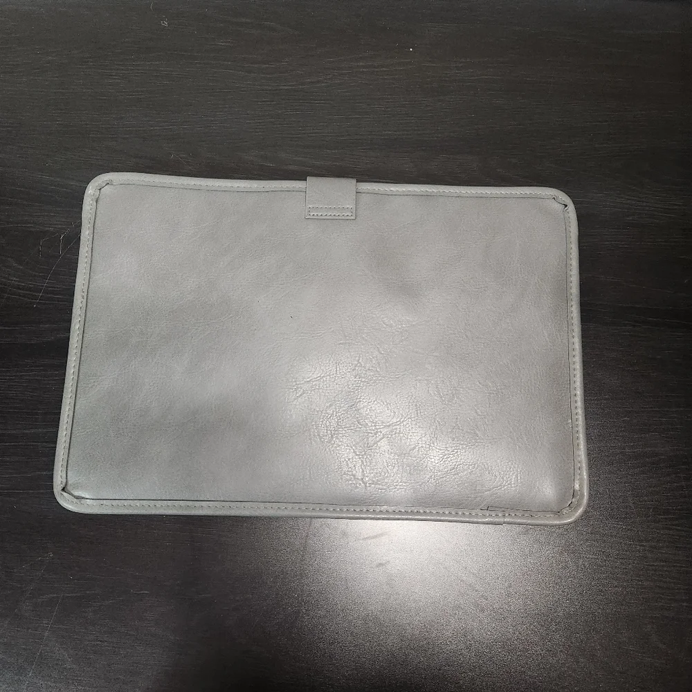BEIS Silver Tablet Sleeve - Picture 10 of 13